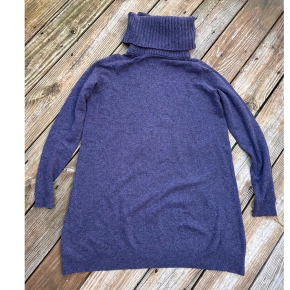 Unavailable - Theory Cashmere Turtleneck Sweater - Picture 5 of 5